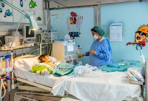 ASISTENCIA BÁSICA HOSPITALARIA
